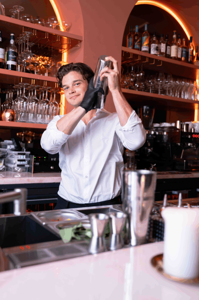 Werken bij FourParties als Barman